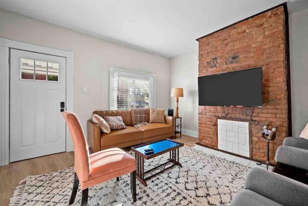 Hip And Bright Lawerenceville 2 Bed Easy Parking Pittsburgh Exterior photo